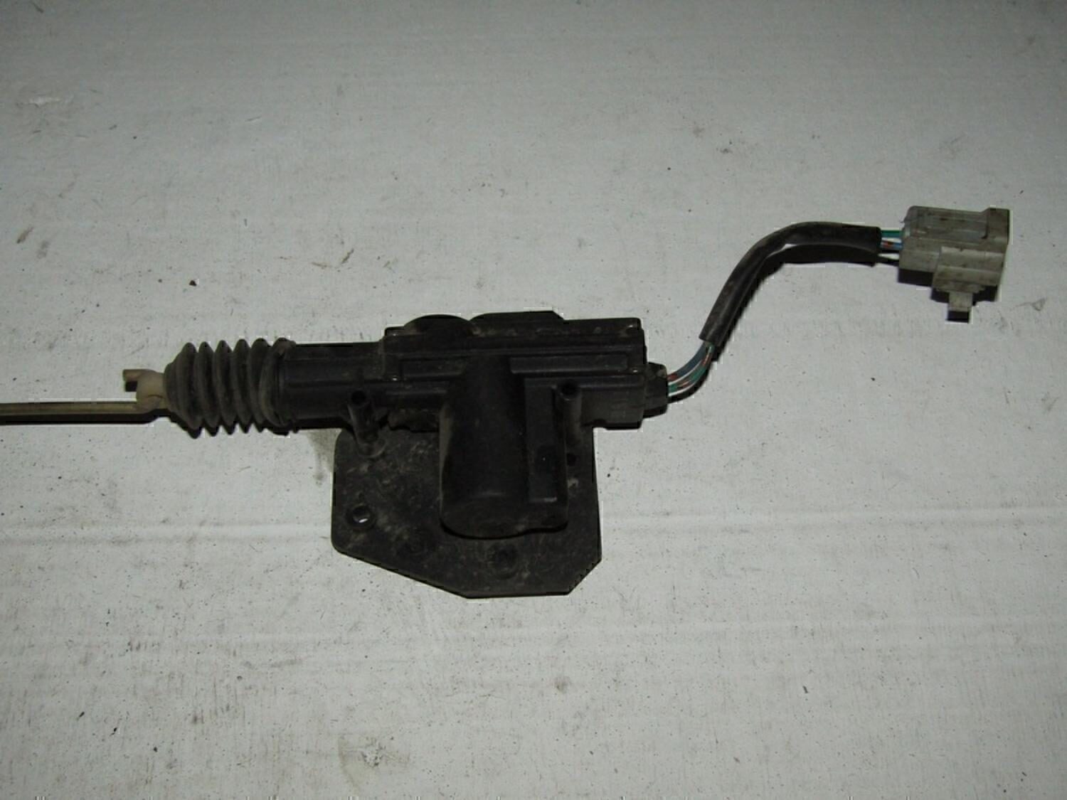 Активатор замка двери Chery Amulet (A15) 2006>