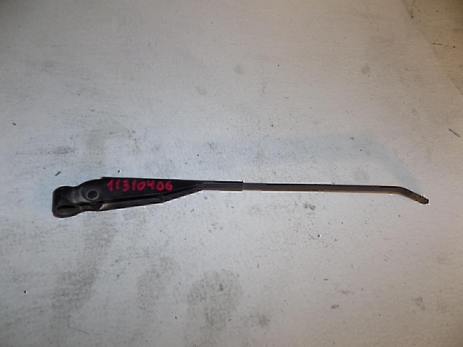 Поводок стеклоочистителя переднего VAZ Lada 2107