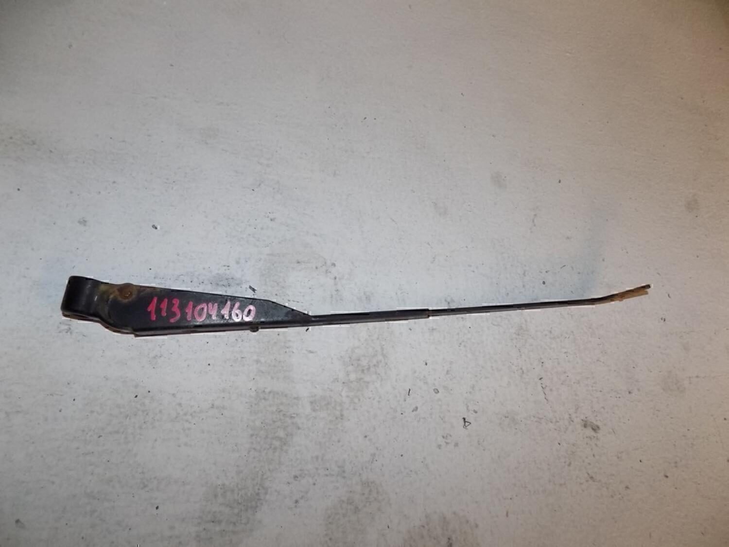 Поводок стеклоочистителя переднего VAZ Lada 2107