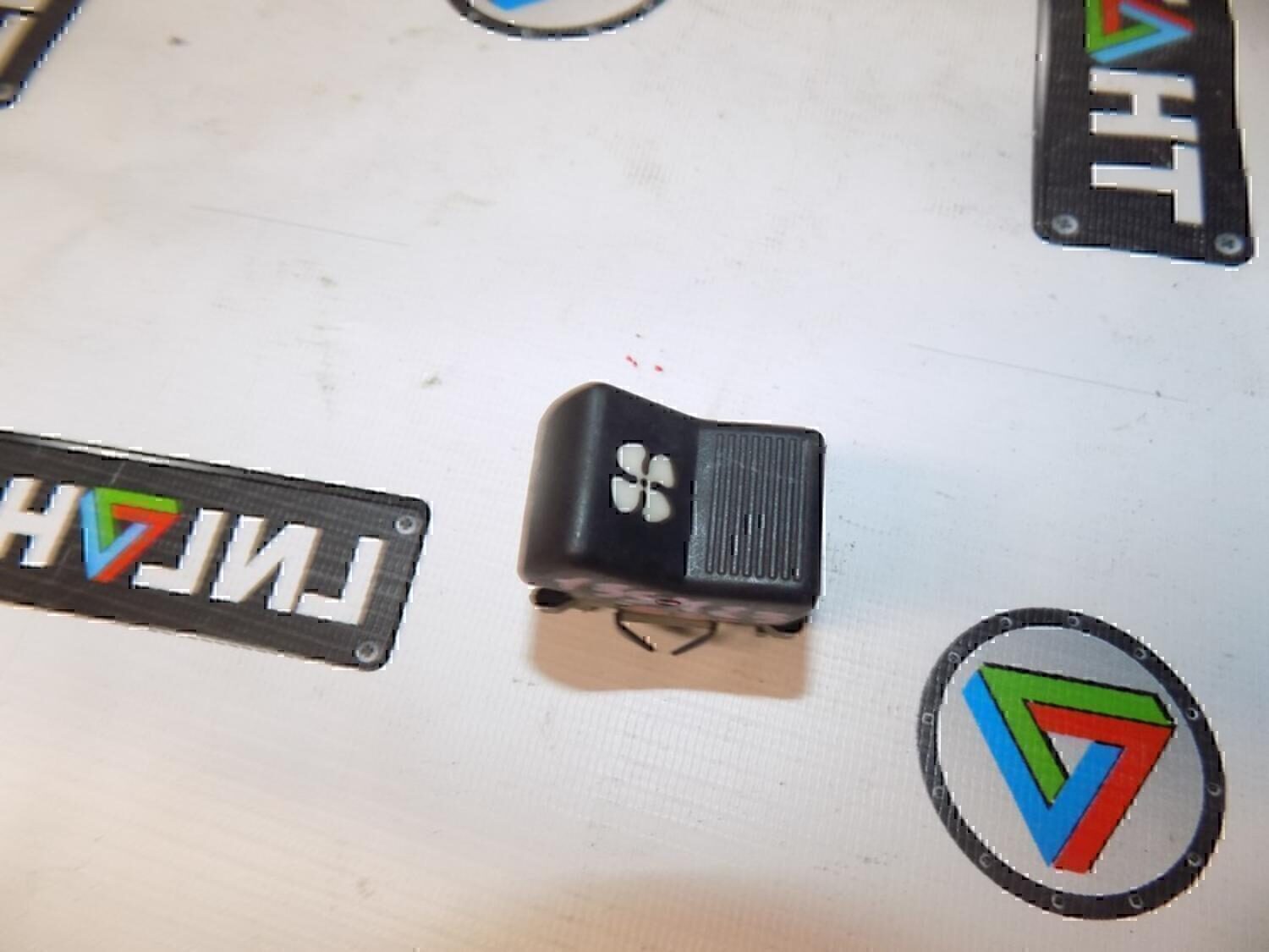 Кнопка многофункциональная VAZ Lada 2107