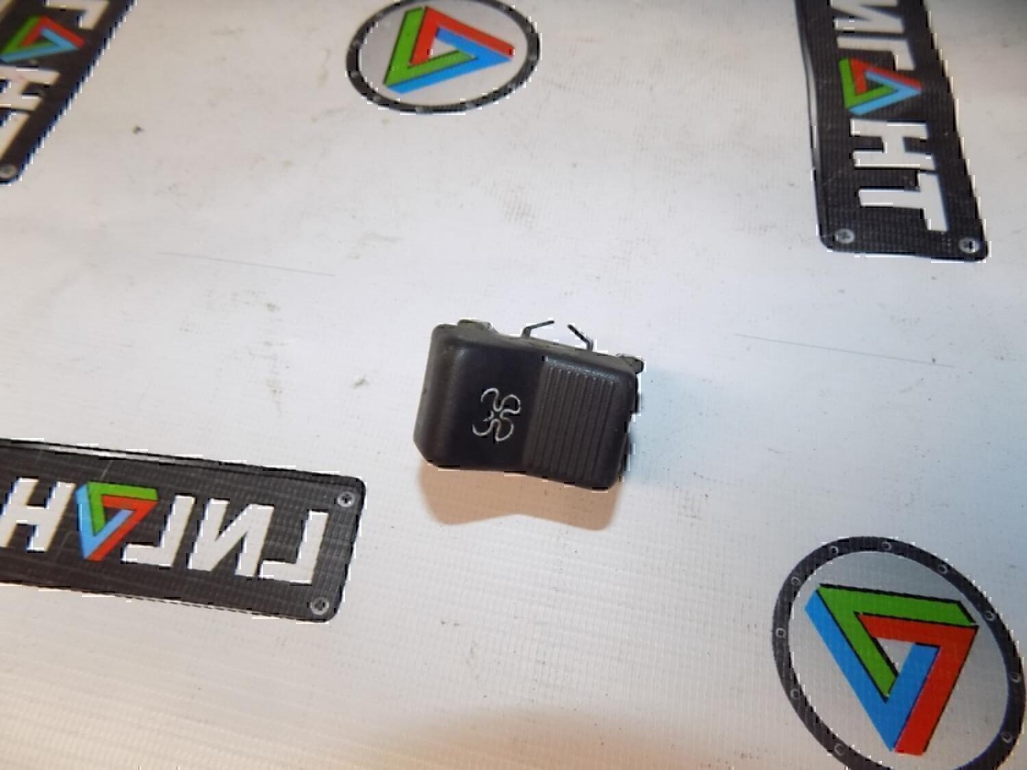 Кнопка многофункциональная VAZ Lada 2107