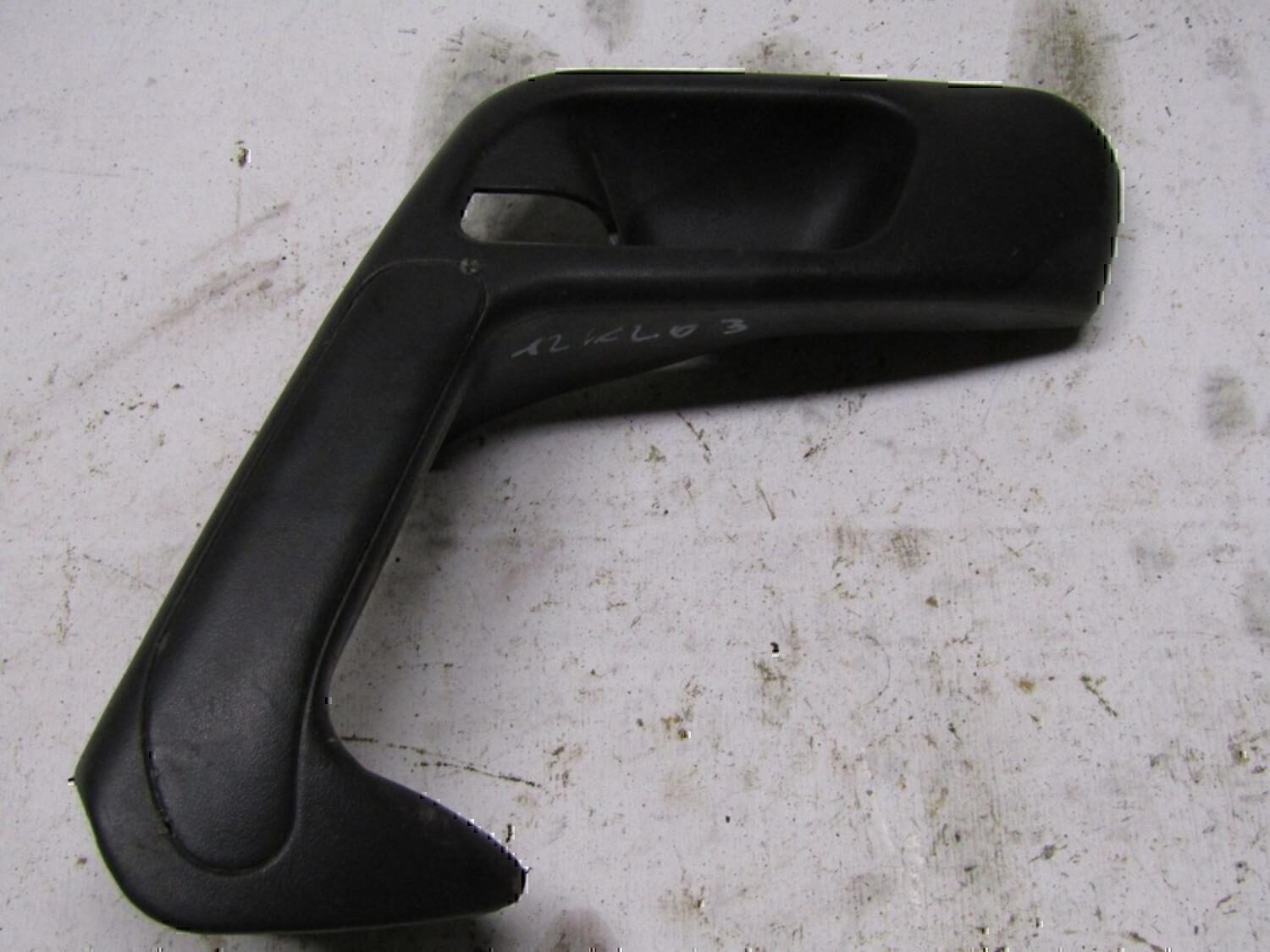 Ручка двери внутренняя левая VAZ Lada 2110