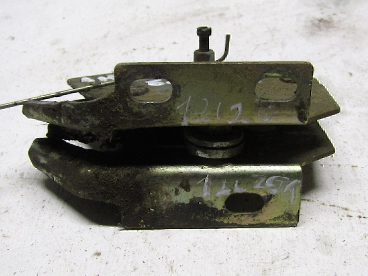 Замок багажника VAZ Lada 2111