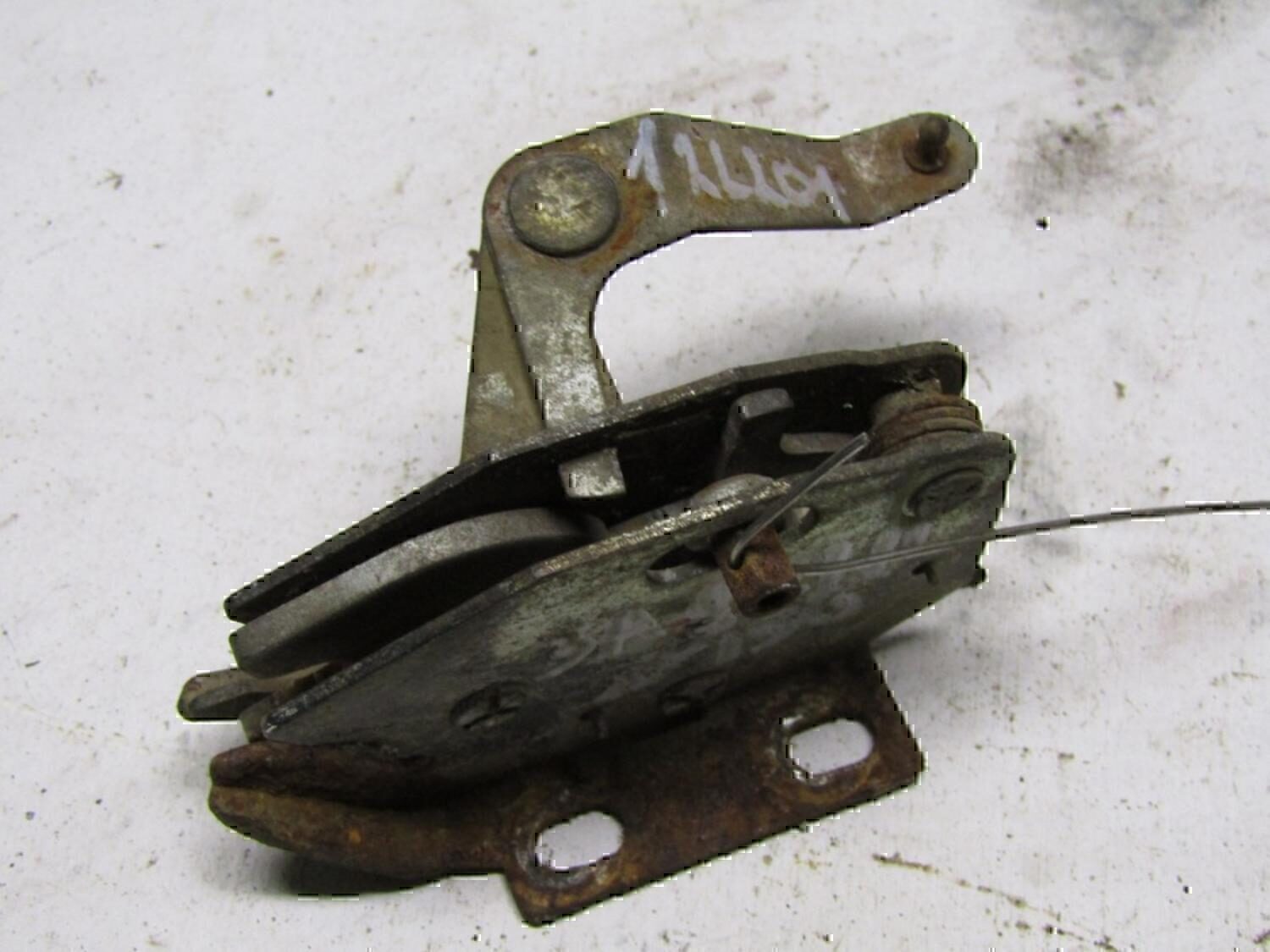 Замок багажника VAZ Lada 2111