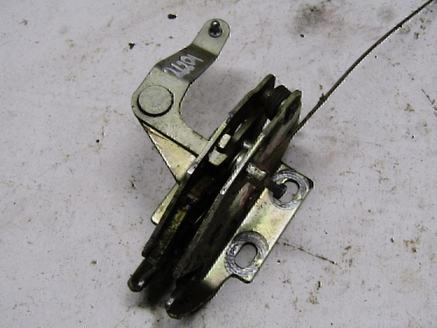 Замок багажника VAZ Lada 2115