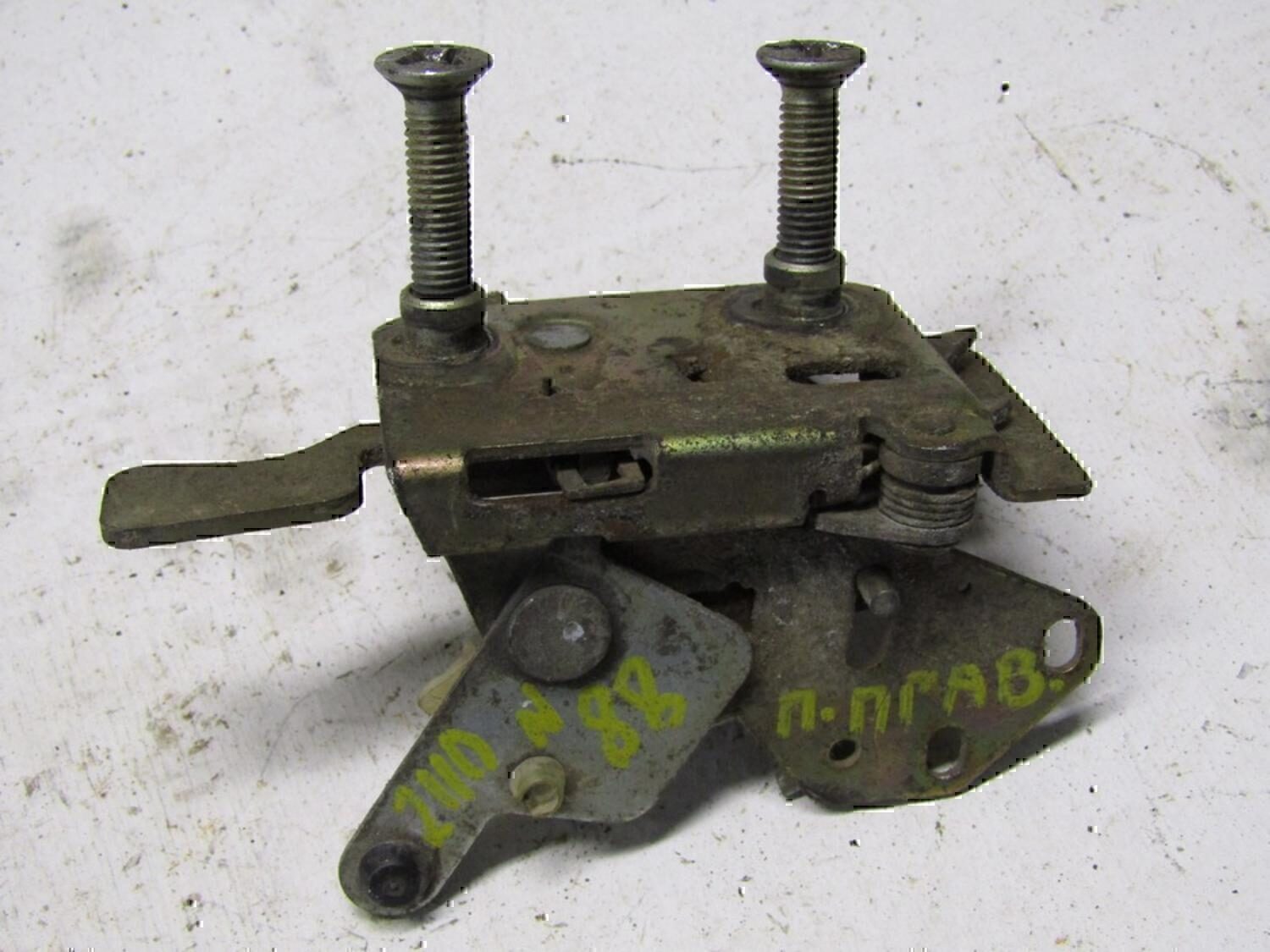 Замок двери передней правой VAZ Lada 2115