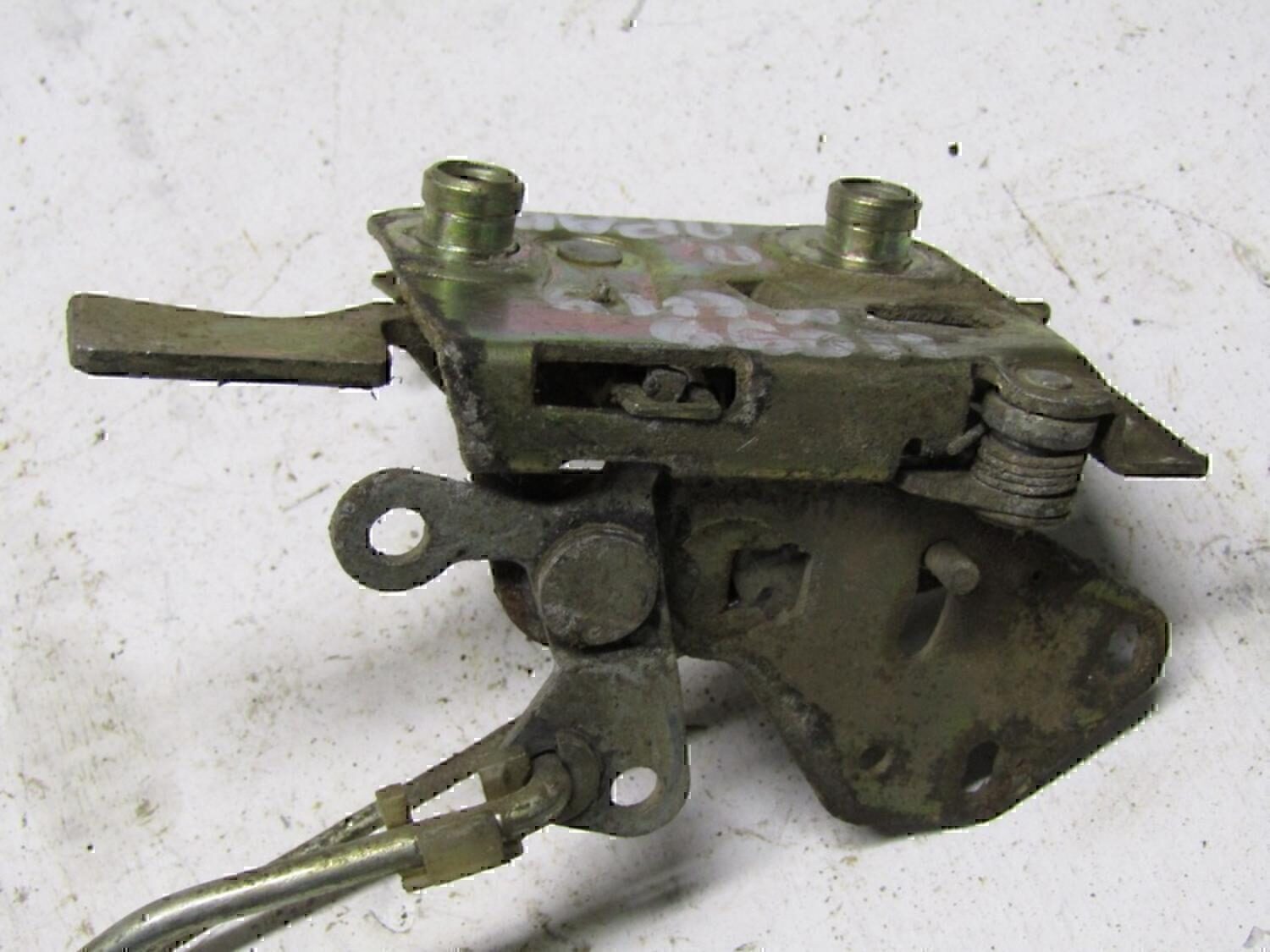 Замок двери передней правой VAZ Lada 2115