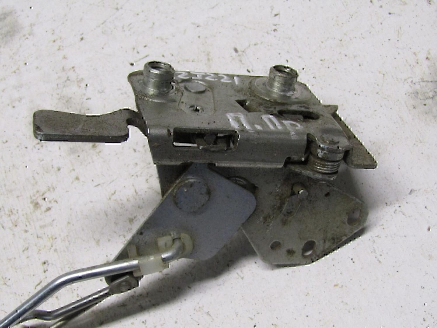 Замок двери передней правой VAZ Lada 2115