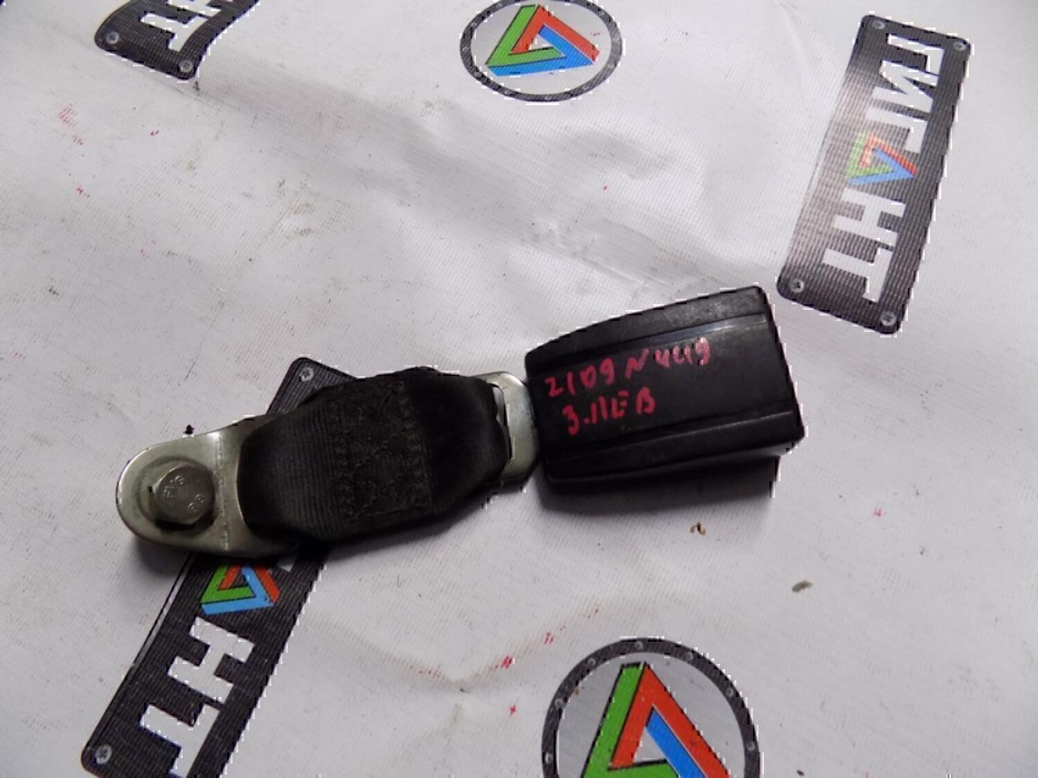 Ответная часть ремня безопасности VAZ Lada 2115