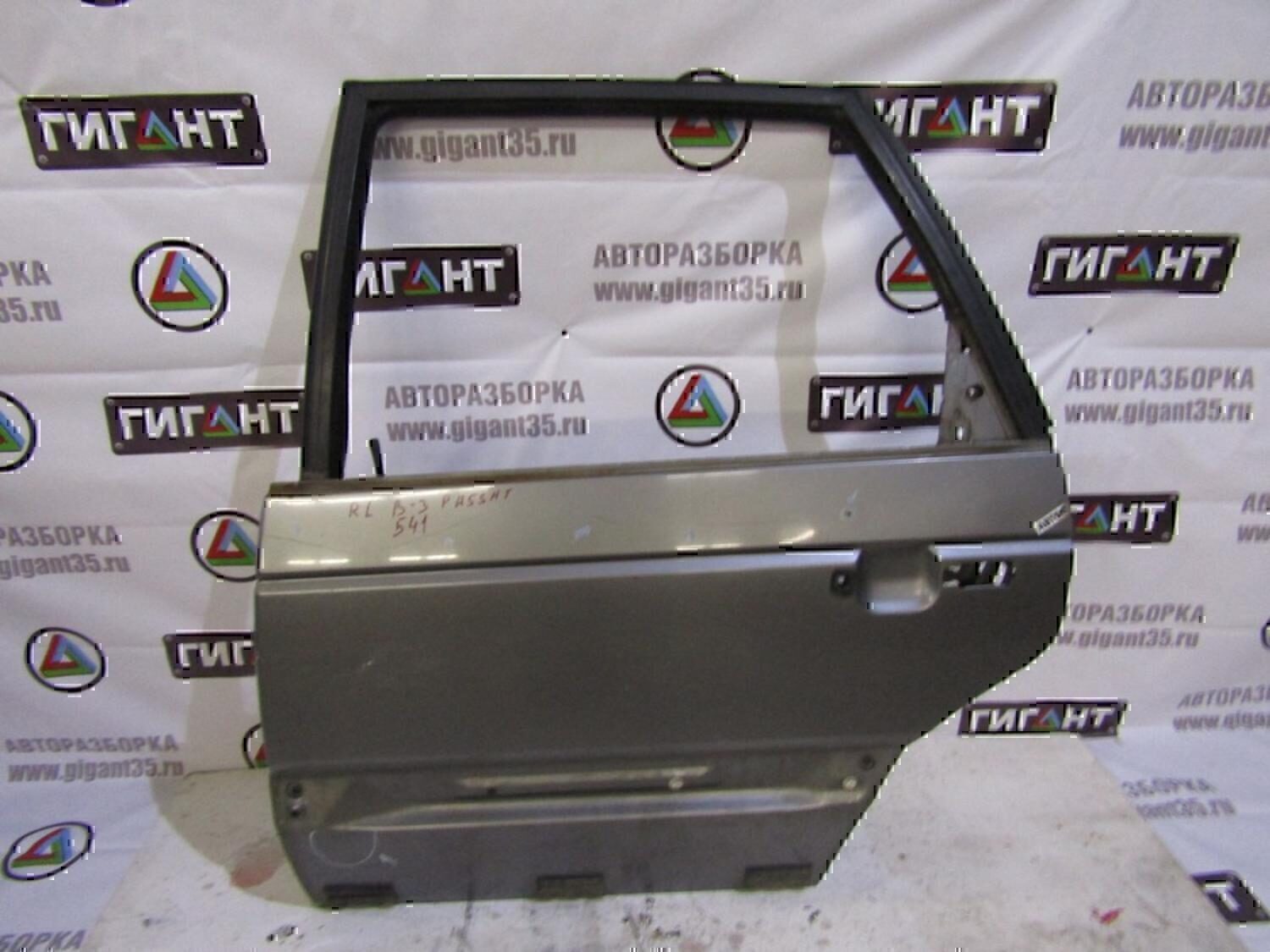 Дверь задняя левая VW Passat [B3] 1988-1993