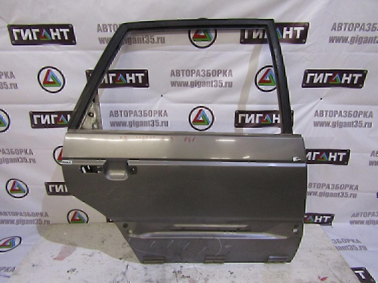 Дверь задняя правая VW Passat [B3] 1988-1993