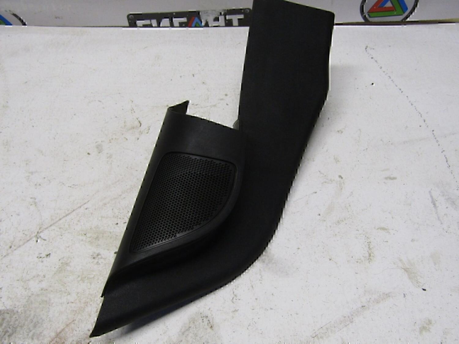 Крышка зеркала внутренняя правая FORD Focus II 2005-2008