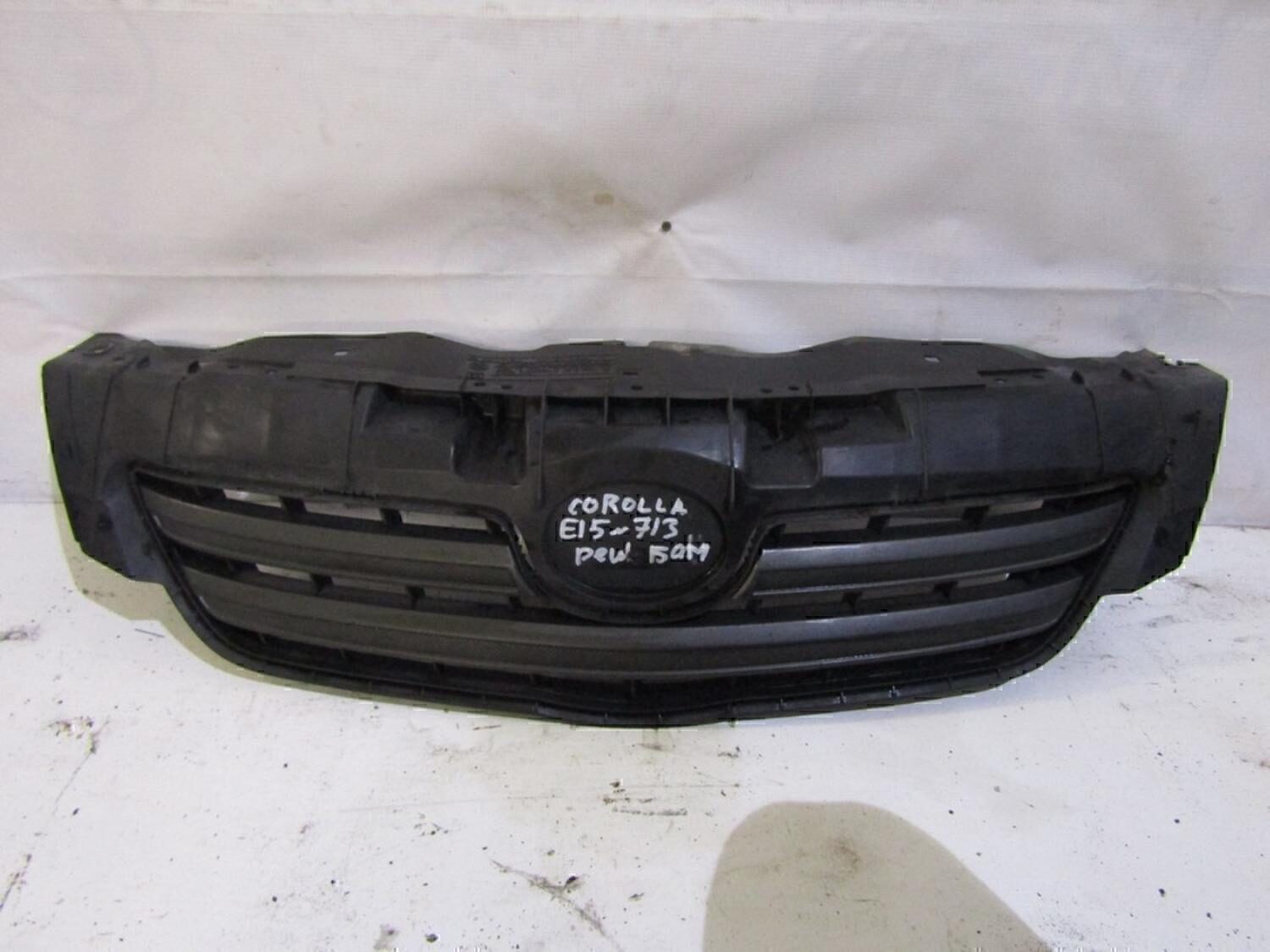 Решетка радиатора TOYOTA Corolla E15 2006-2013