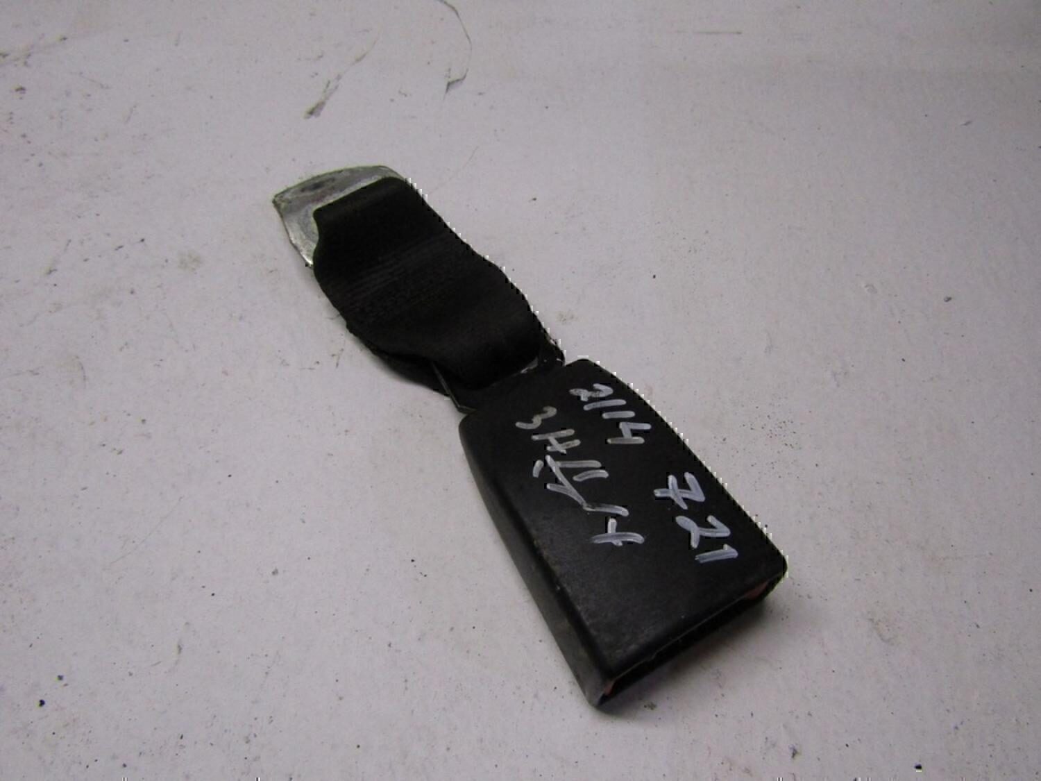 Ответная часть ремня безопасности VAZ Lada 2115