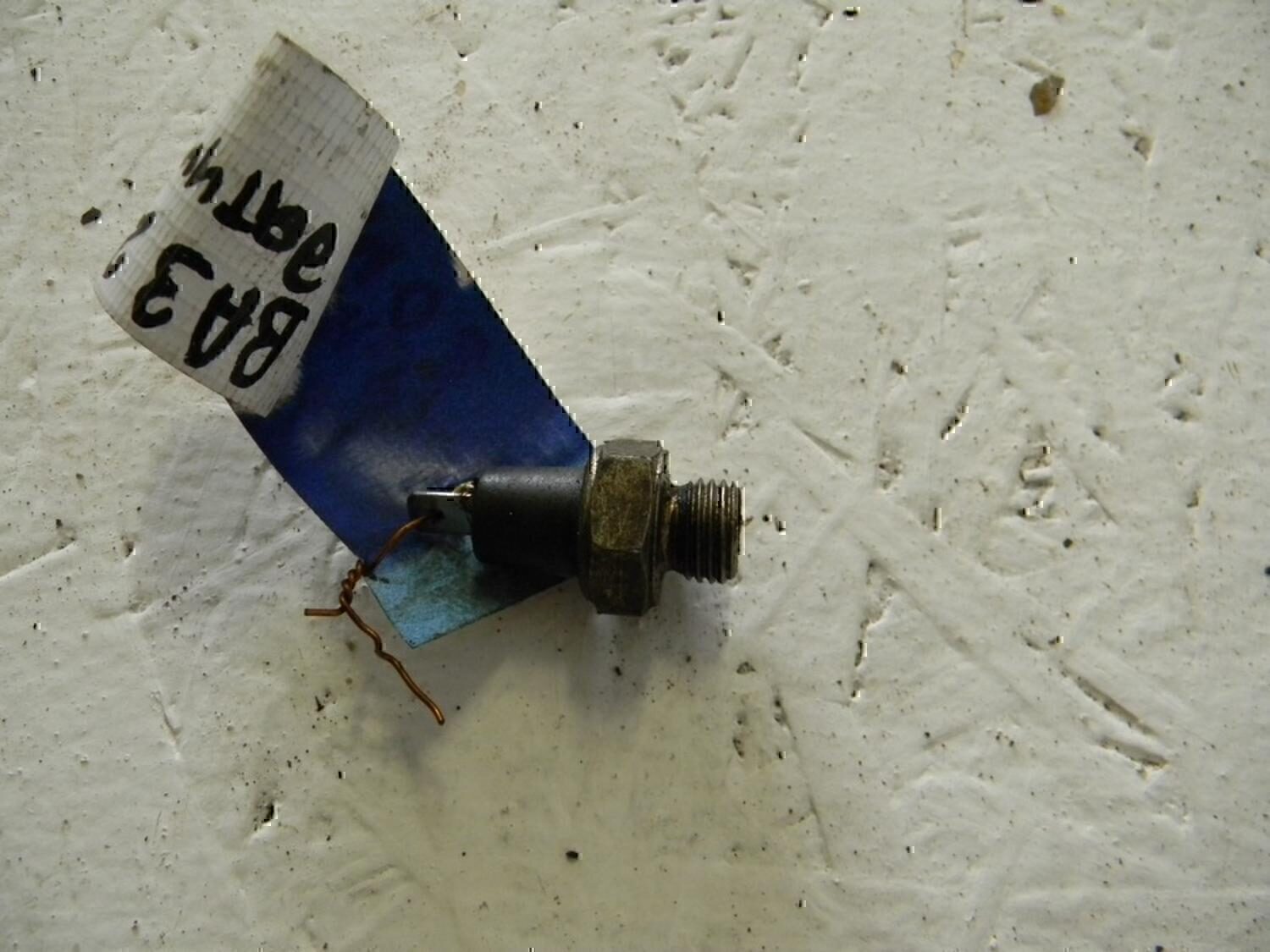 Датчик давления масла VAZ Lada 2107