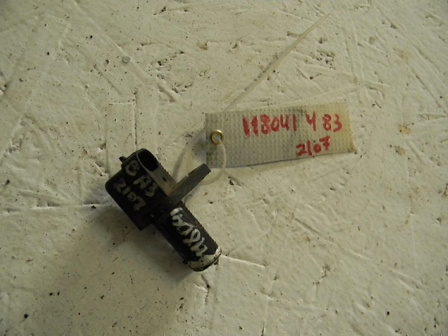 Датчик положения коленвала VAZ Lada Granta 2011>