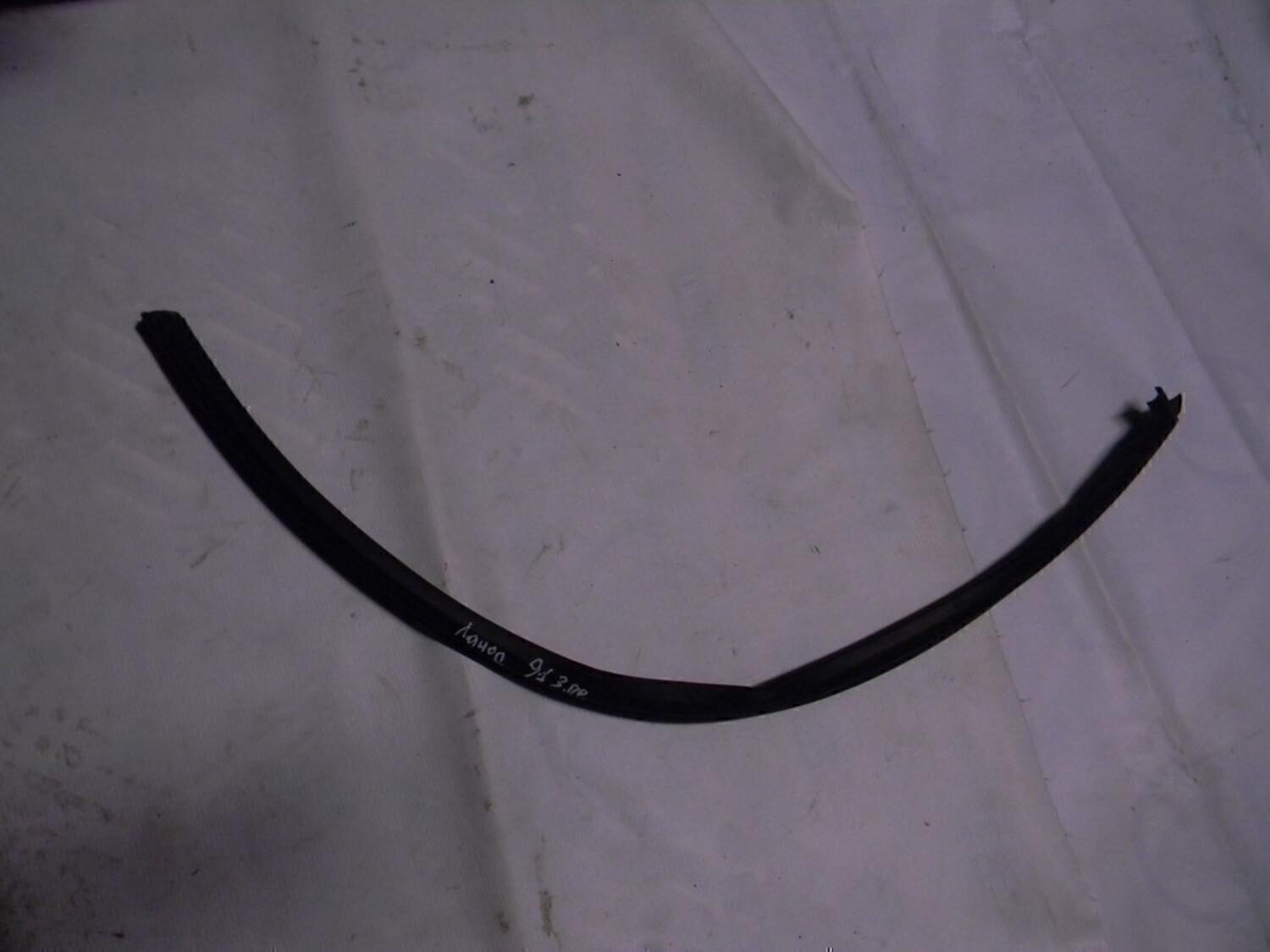 Уплотнитель двери Chevrolet Lanos 2004-2010