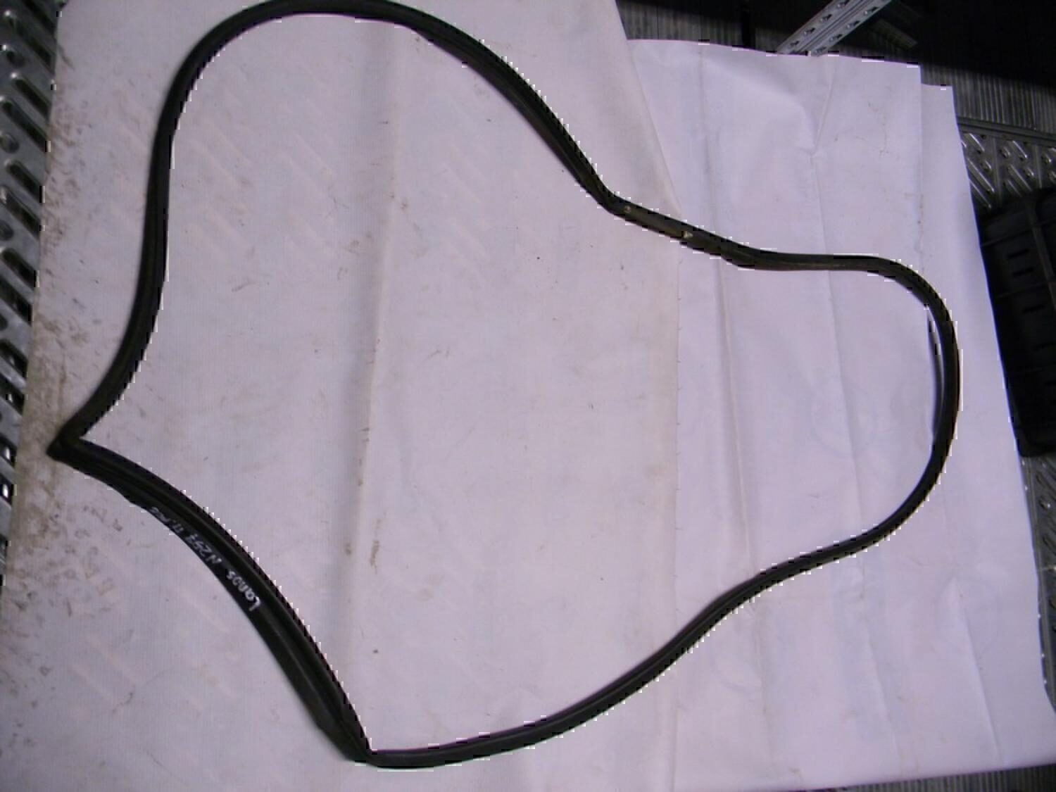 Уплотнитель двери Chevrolet Lanos 2004-2010