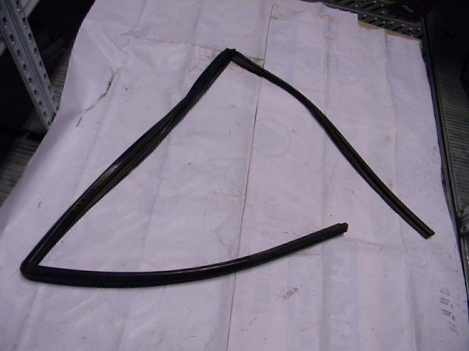 Уплотнитель стекла двери DAEWOO Matiz 2001-2015