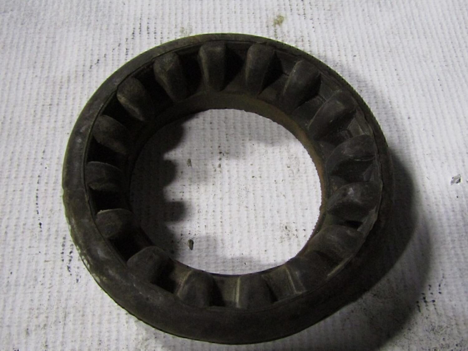 Опора задней пружины верхняя FORD Focus II 2005-2008