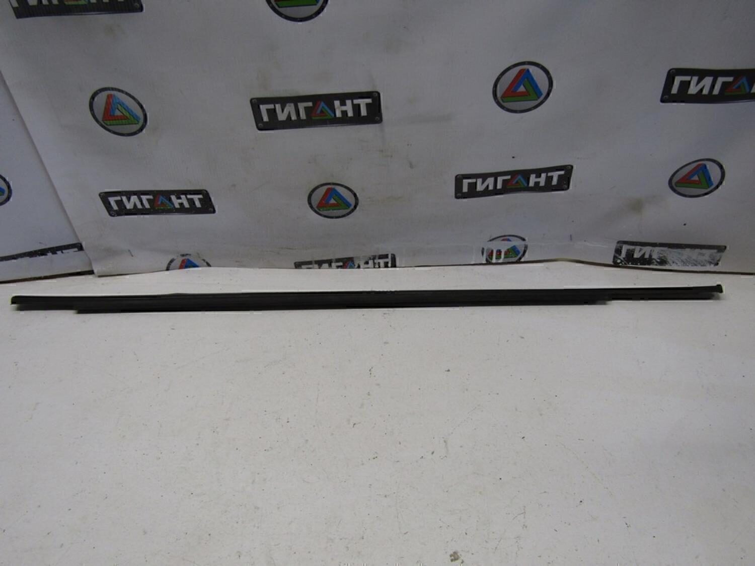 Накладка стекла заднего правого Chevrolet Lacetti 2003-2013