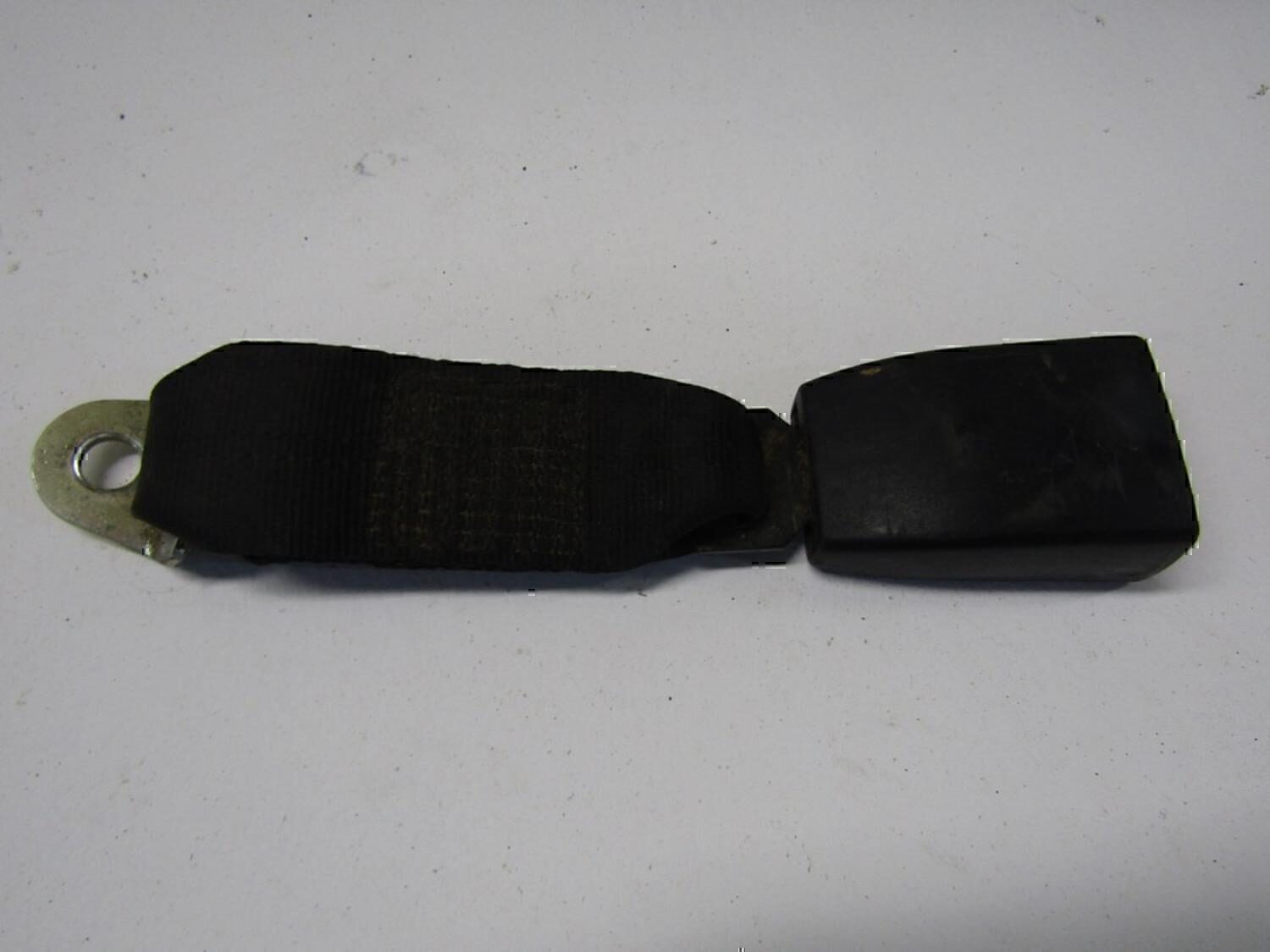 Ответная часть ремня безопасности VAZ Lada 2115