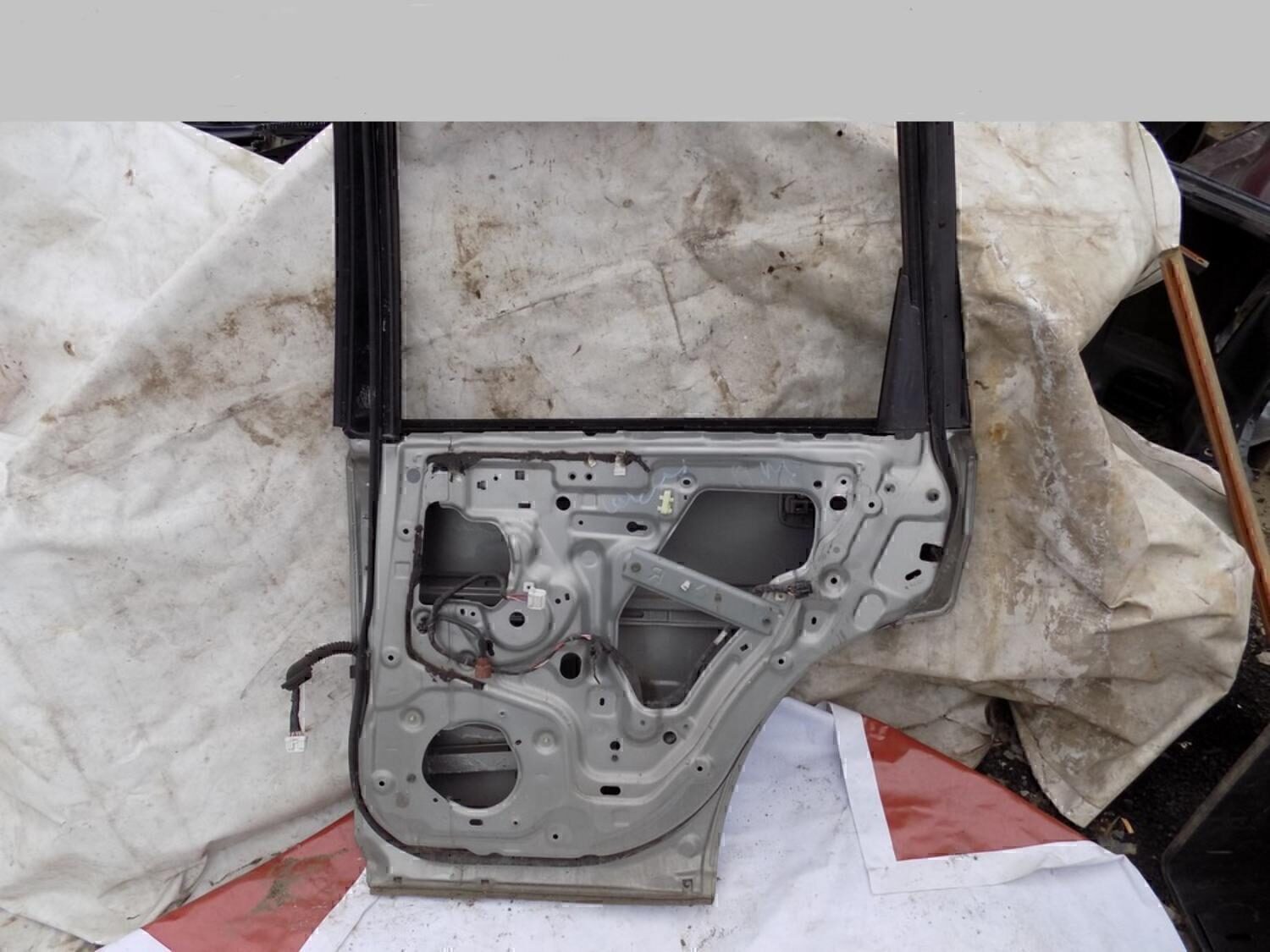 дверь задняя правая NISSAN X-Trail (T30) 2001-2006