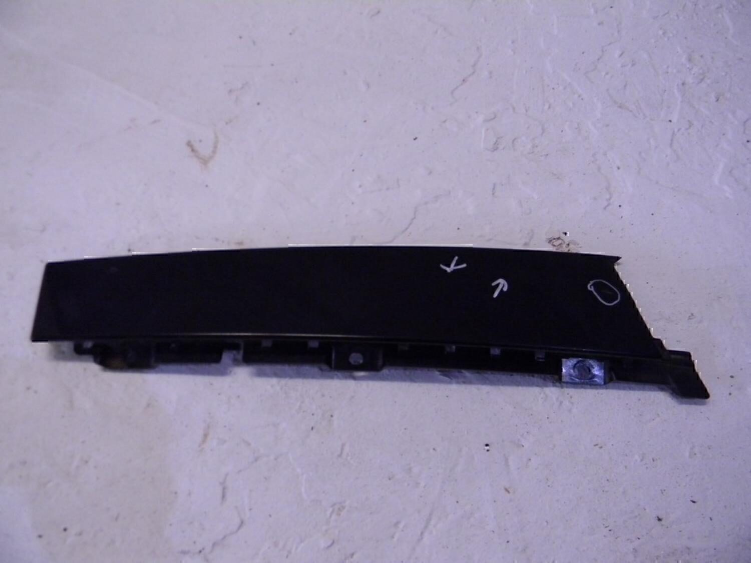 Накладка двери передней левой FORD Focus III 2011>