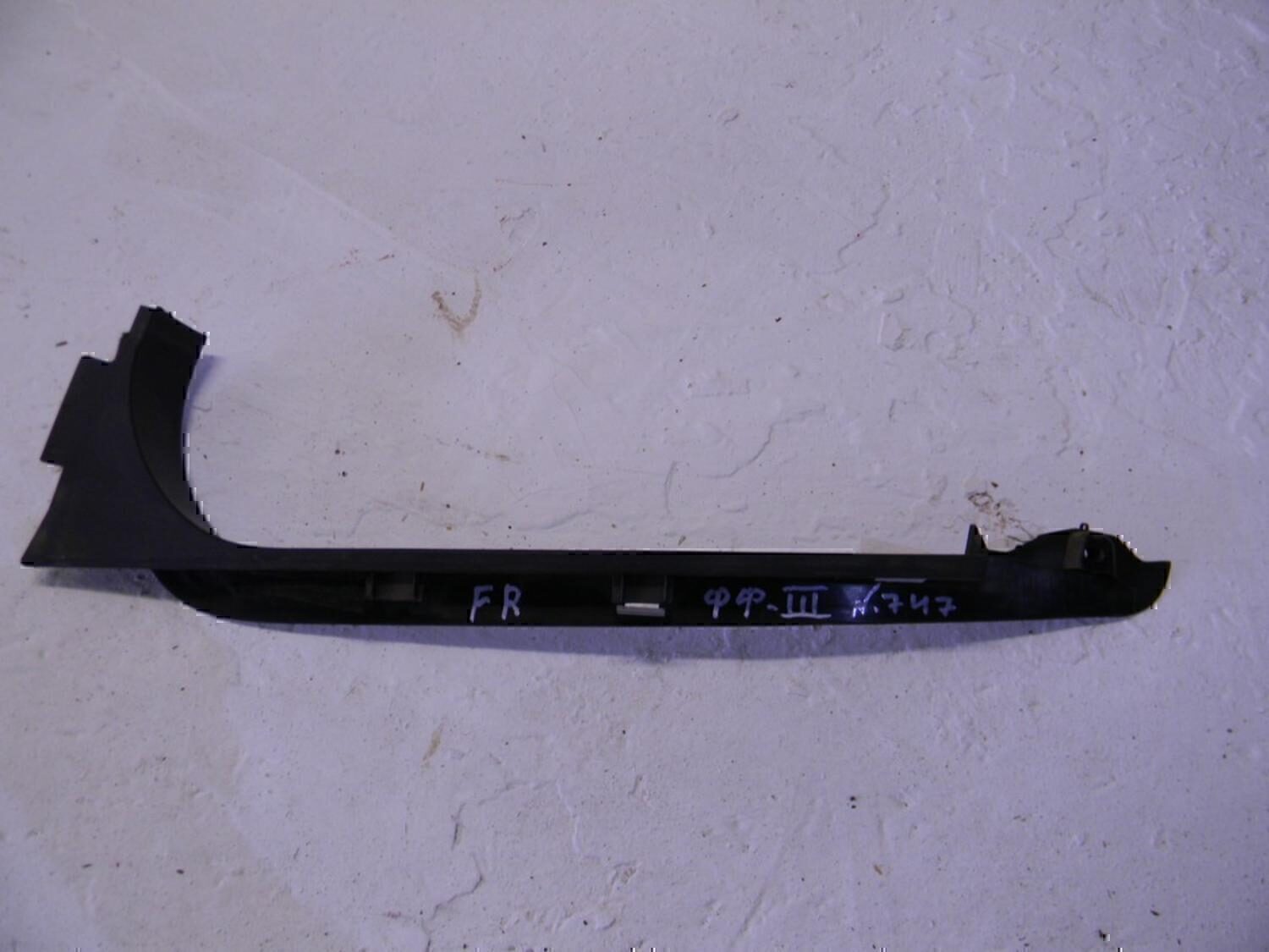 Накладка (кузов внутри) FORD Focus III 2011>