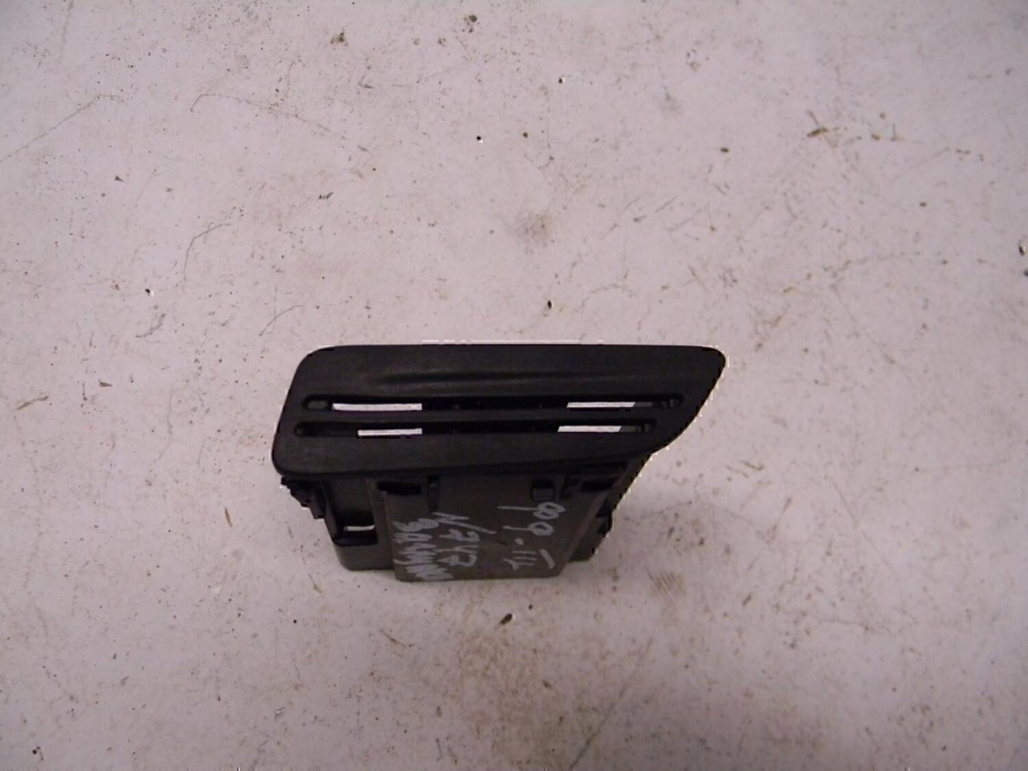 Накладка (кузов внутри) FORD Focus III 2011>