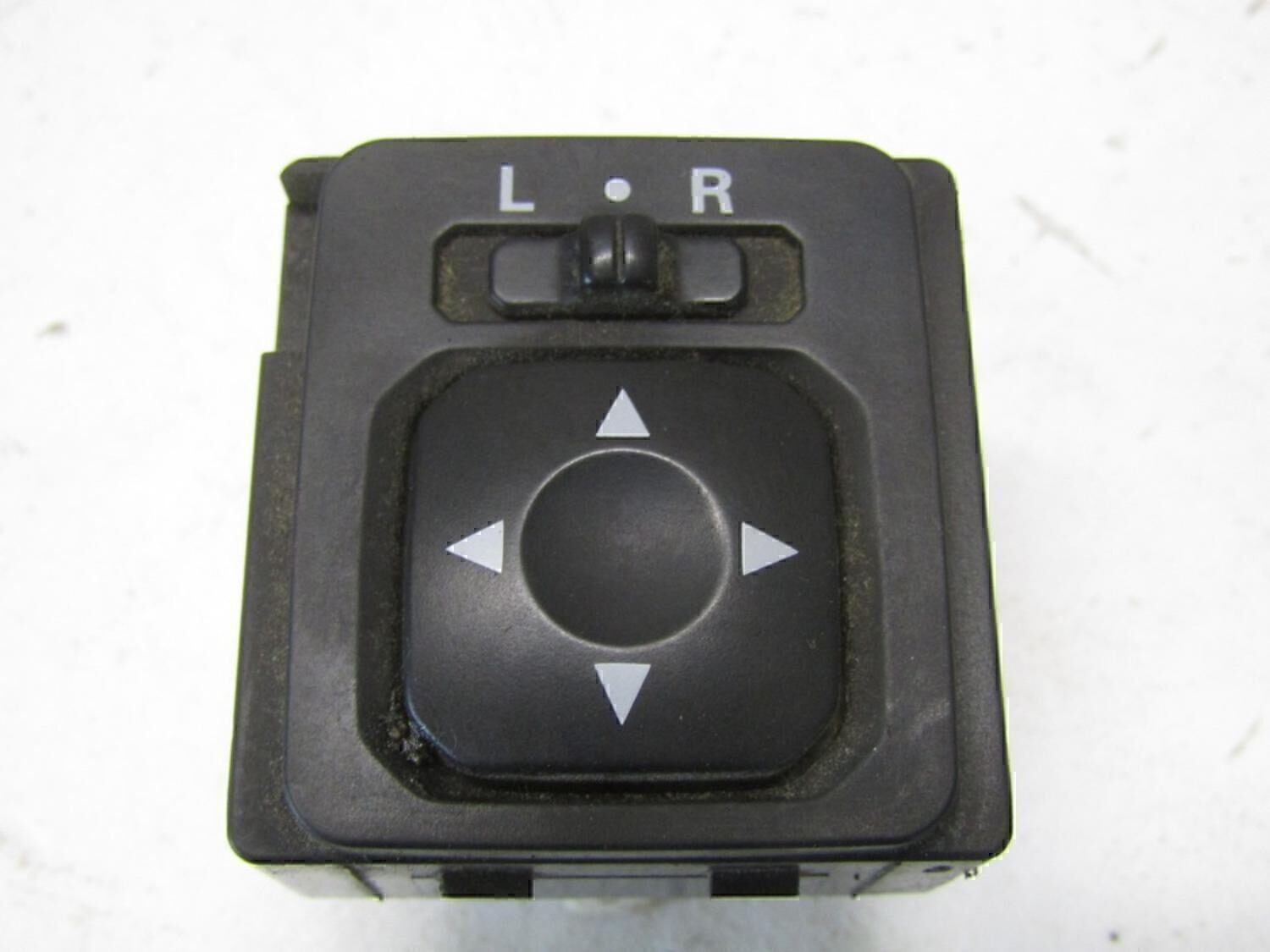 Переключатель регулировки зеркала MITSUBISHI Lancer (CS/Classic) 2003-2006