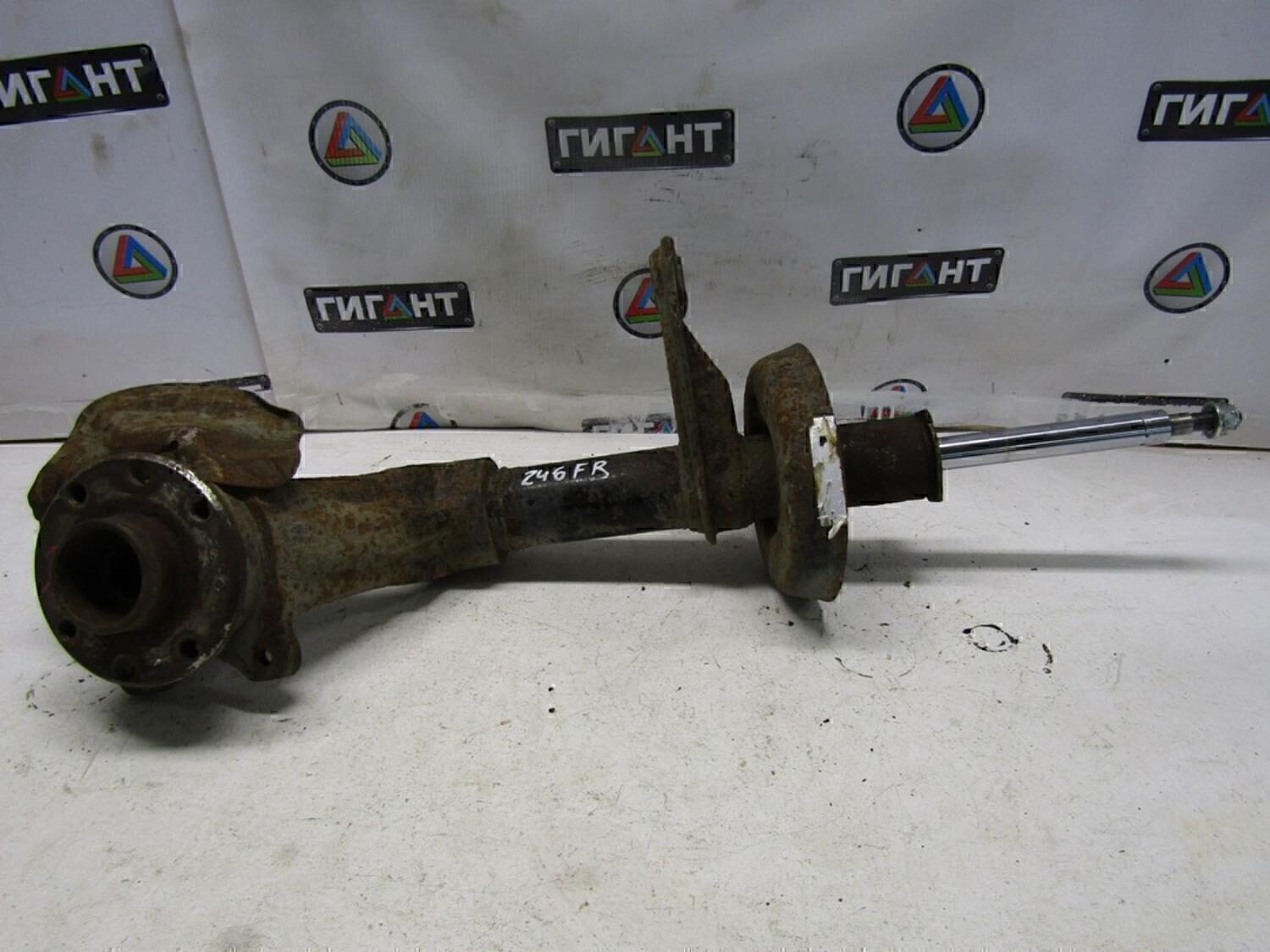 Кулак поворотный передний правый DAEWOO Nexia 1995-2016