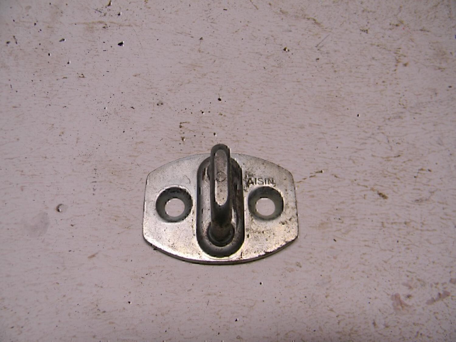 Ответная часть замка двери SUZUKI Grand Vitara 2006-2015