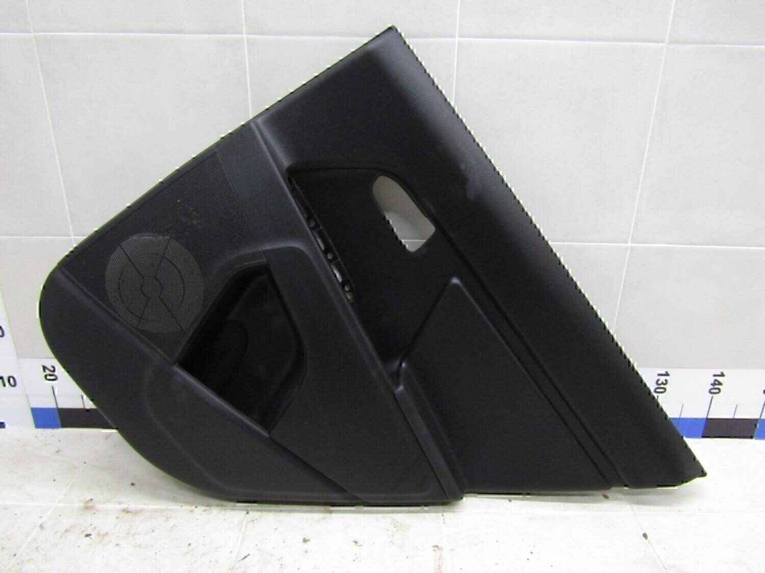 Обшивка двери задней правой KIA Sportage 2010-2015