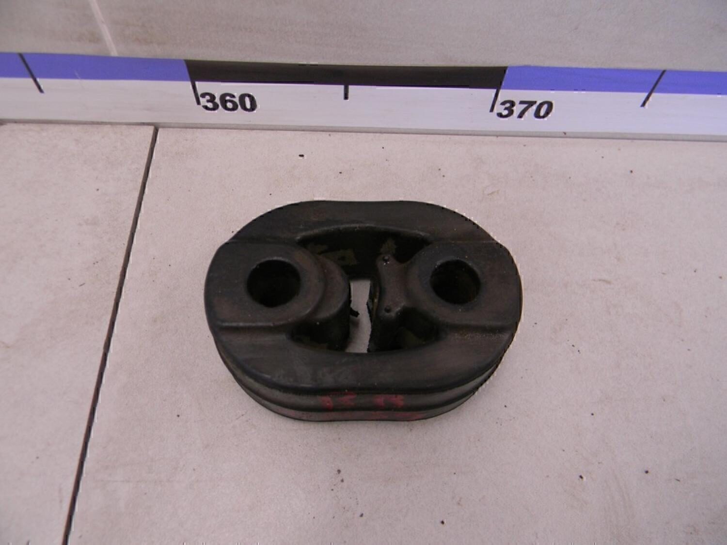 Резинка подвеса глушителя SUZUKI Grand Vitara 2006-2015