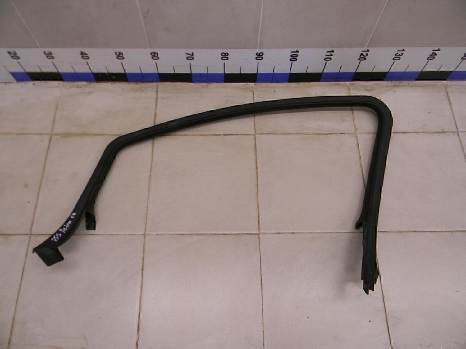 Накладка двери передней правой OPEL Astra J 2010>