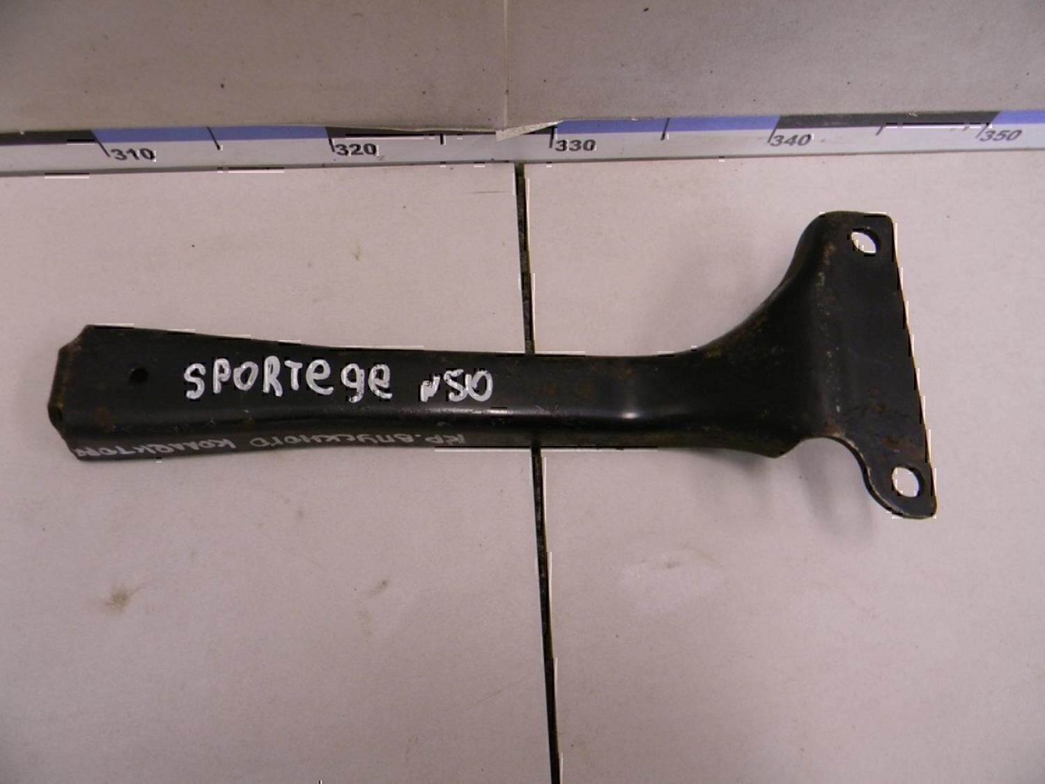 Кронштейн впускного коллектора KIA Sportage 1994-2004