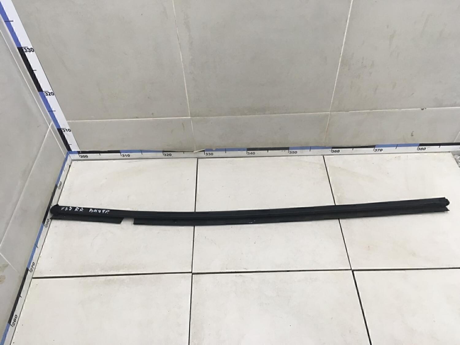 Накладка стекла заднего правого KIA Sportage 2010-2015