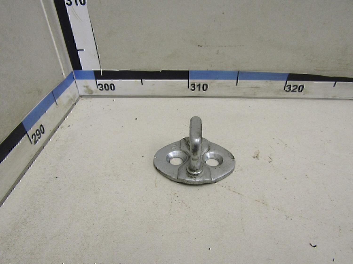 Ответная часть замка двери HYUNDAI Ceed 2007- 2012