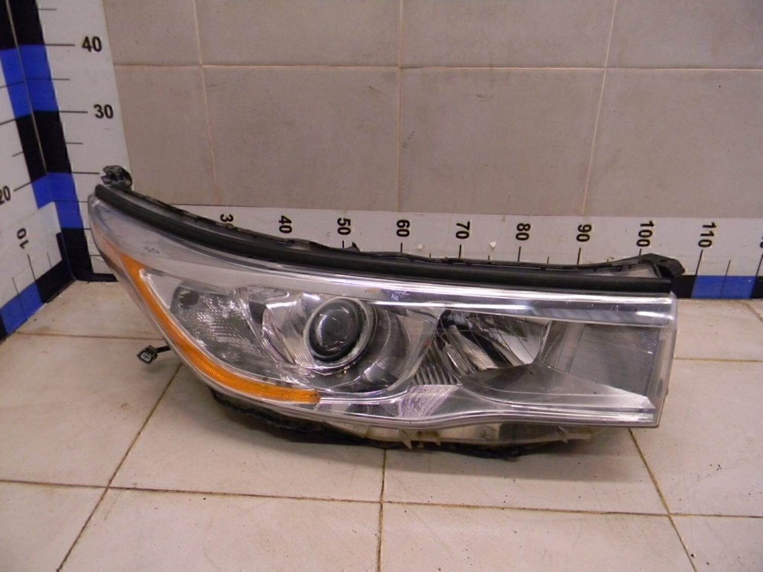 Фара правая TOYOTA Highlander III 2013>