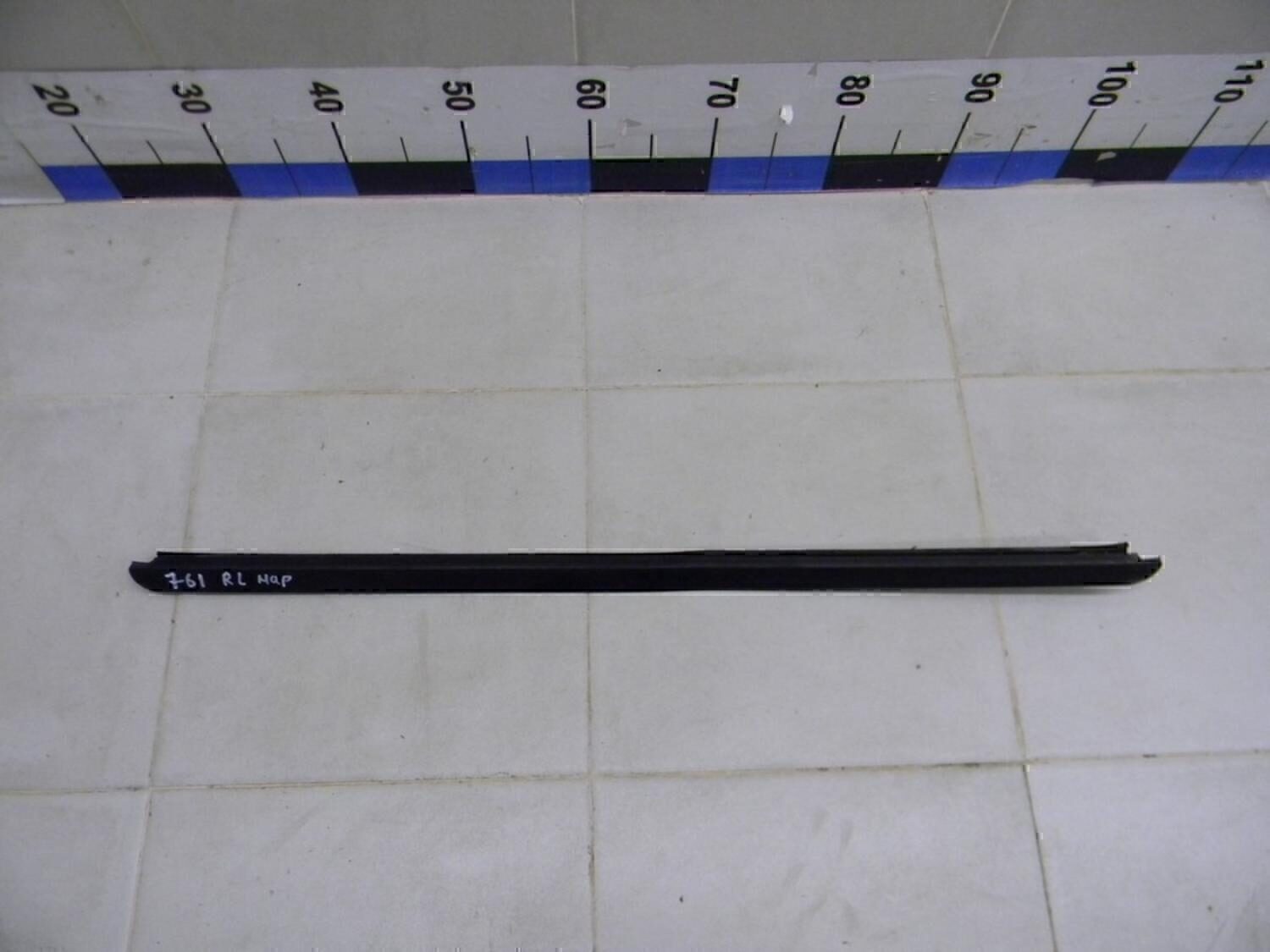 Накладка стекла заднего левого RENAULT Logan 2005-2014