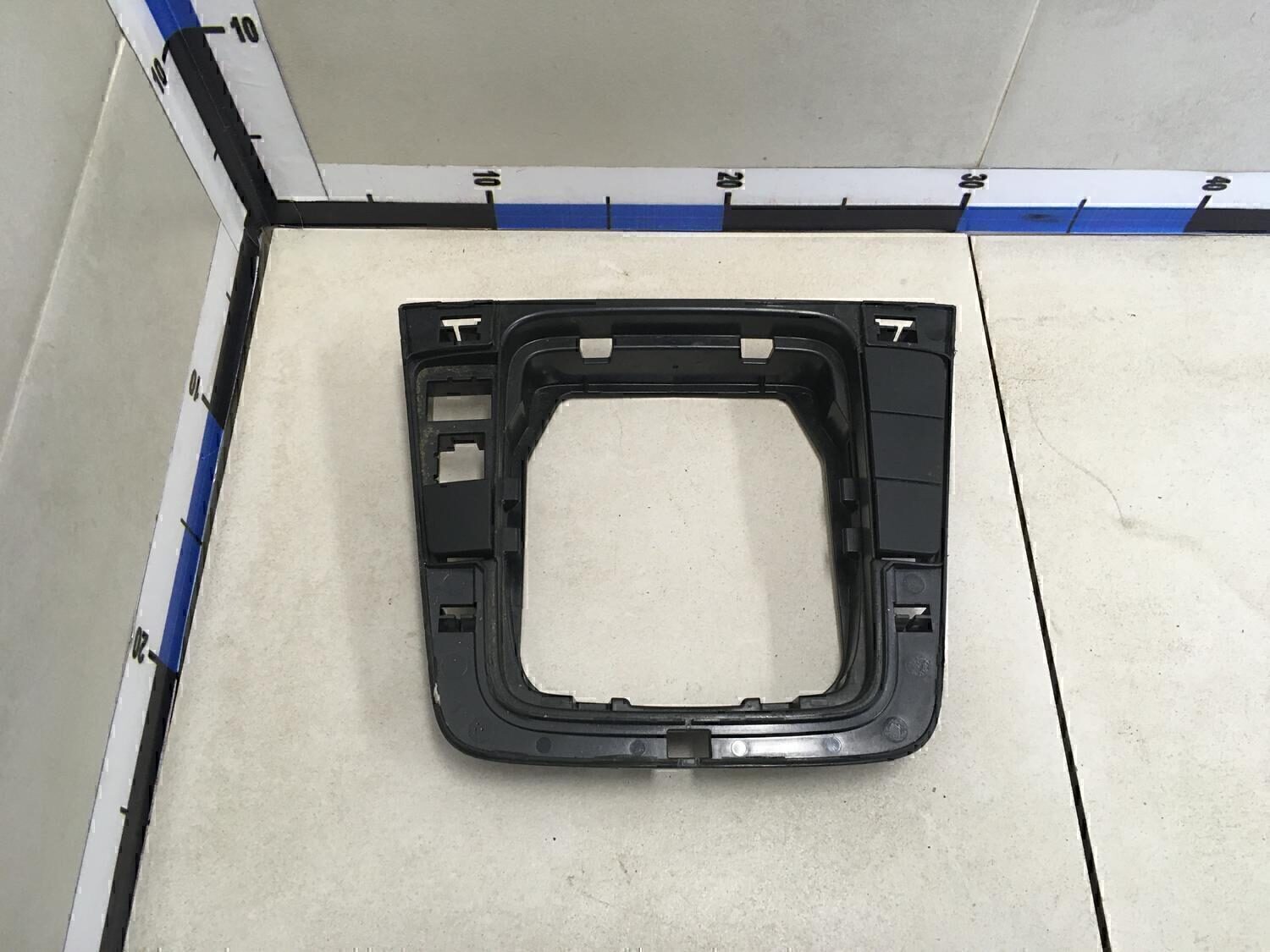 Накладка (кузов внутри) VW Passat [B6] 2005-2010