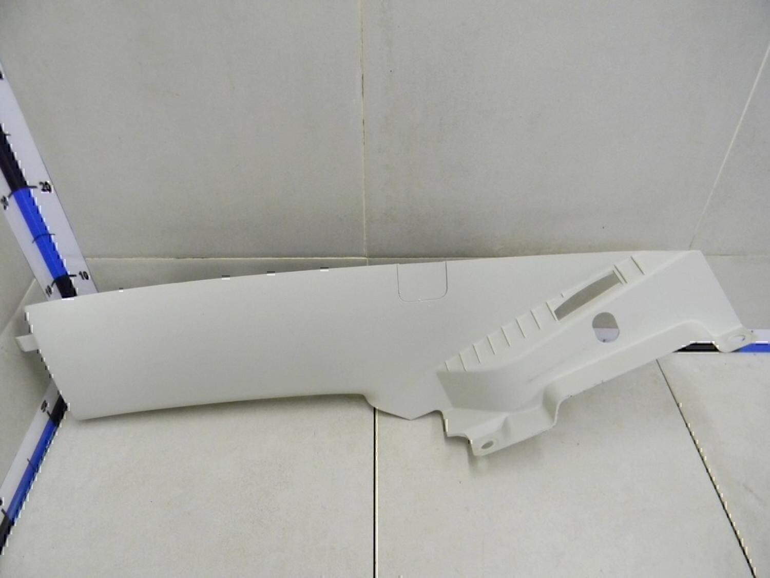 Обшивка стойки FORD Focus III 2011>