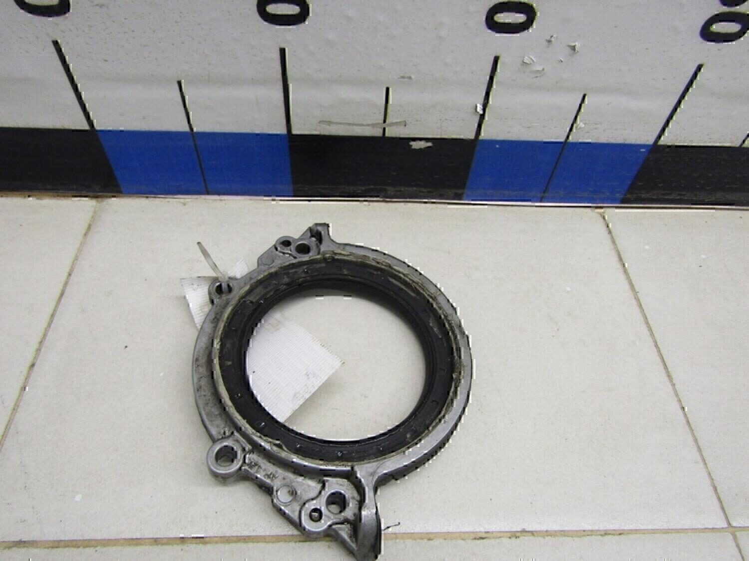 Крышка коленвала задняя NISSAN Note (E11) 2006-2013