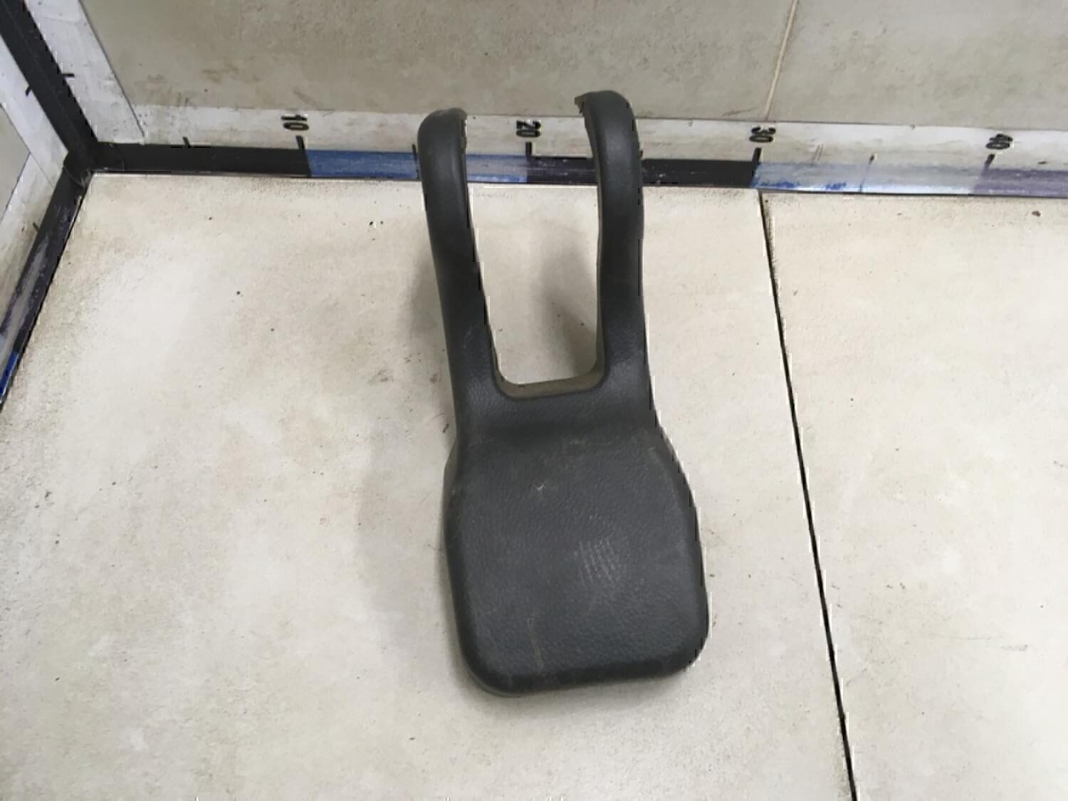 Крышка кронштейна сиденья OPEL Antara 2007-2015