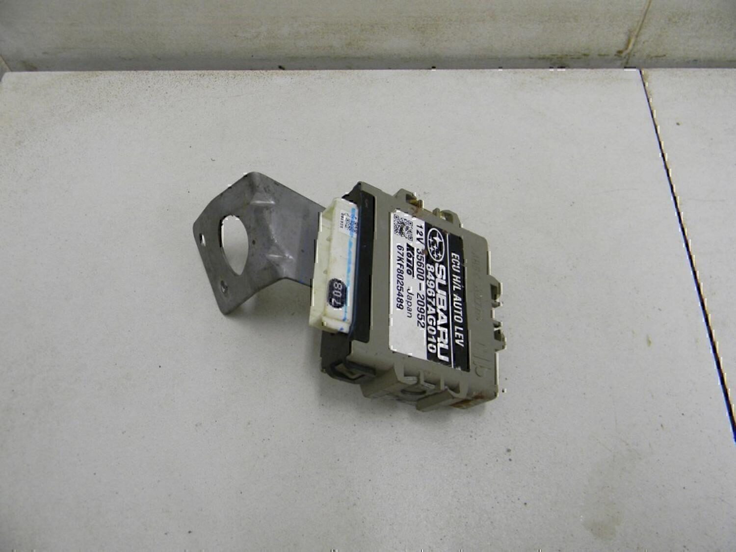 Блок электронный Subaru Legacy Outback (B13) 2003-2009
