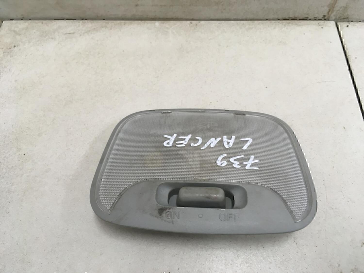 Плафон салонный MITSUBISHI Lancer (CS/Classic) 2003-2006