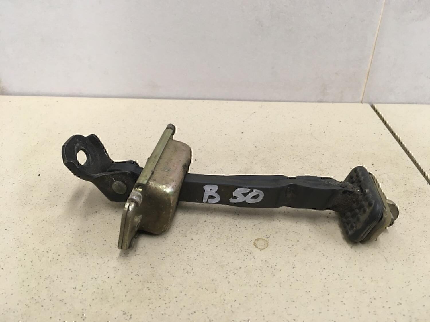 Ограничитель двери FAW Besturn(B50) 2009-2016